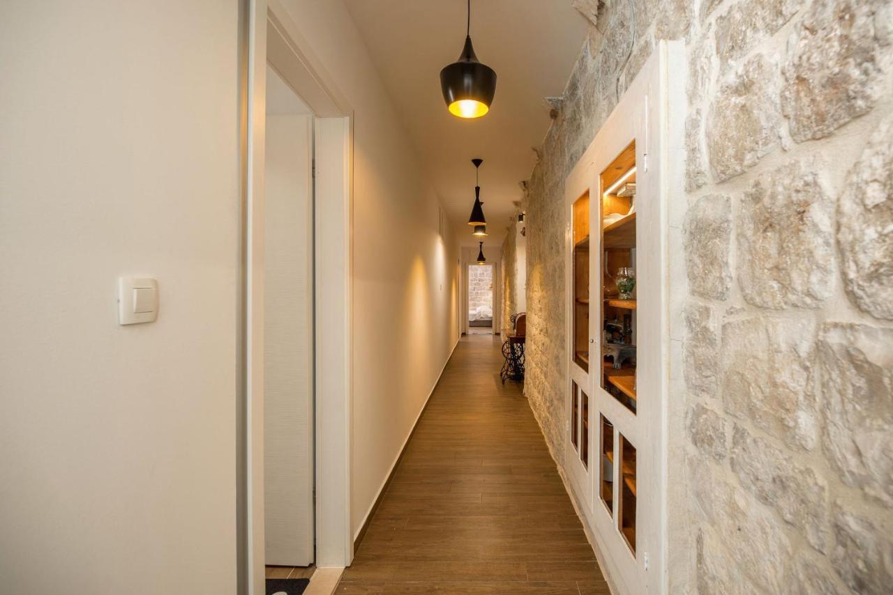 Aparthotel Vintage House Al Pozzo Hvar Town Exterior foto