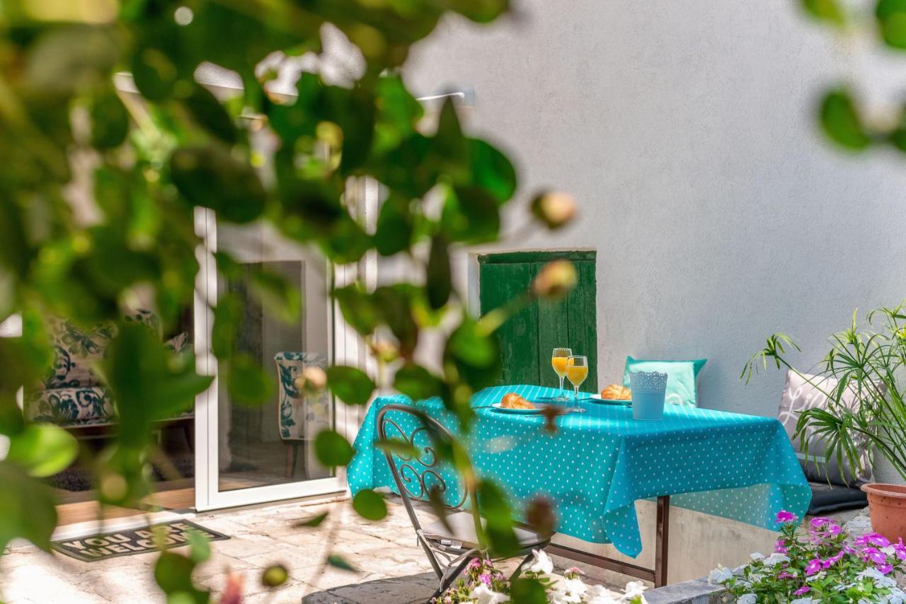 Aparthotel Vintage House Al Pozzo Hvar Town Exterior foto
