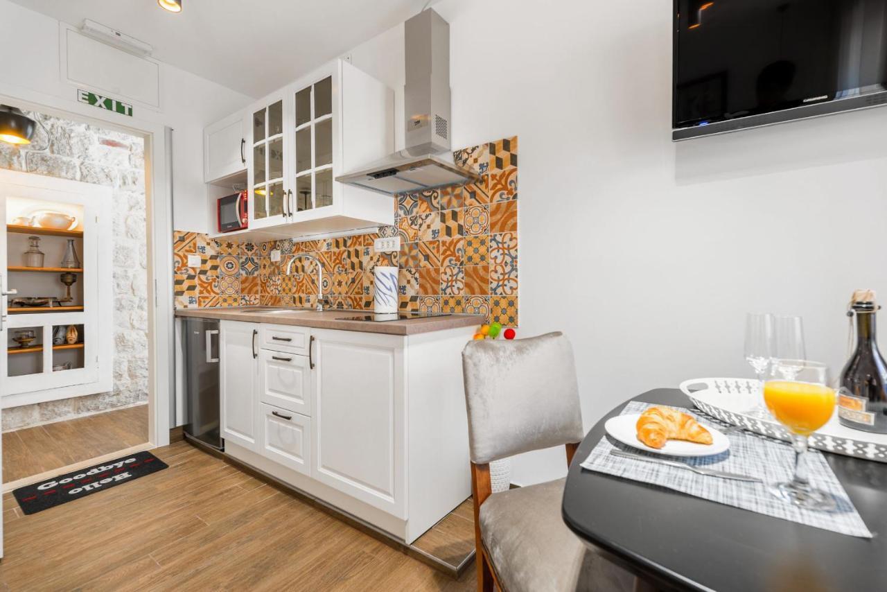 Aparthotel Vintage House Al Pozzo Hvar Town Exterior foto