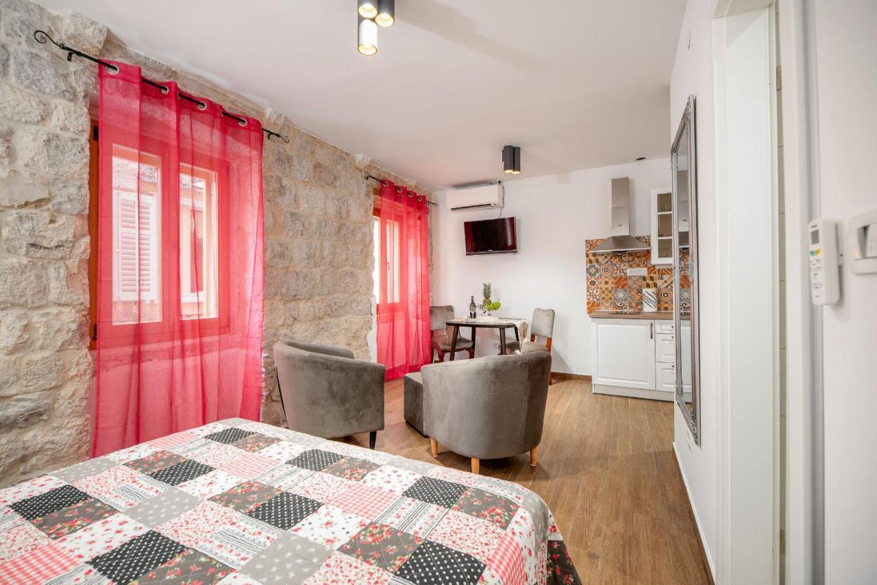 Aparthotel Vintage House Al Pozzo Hvar Town Exterior foto