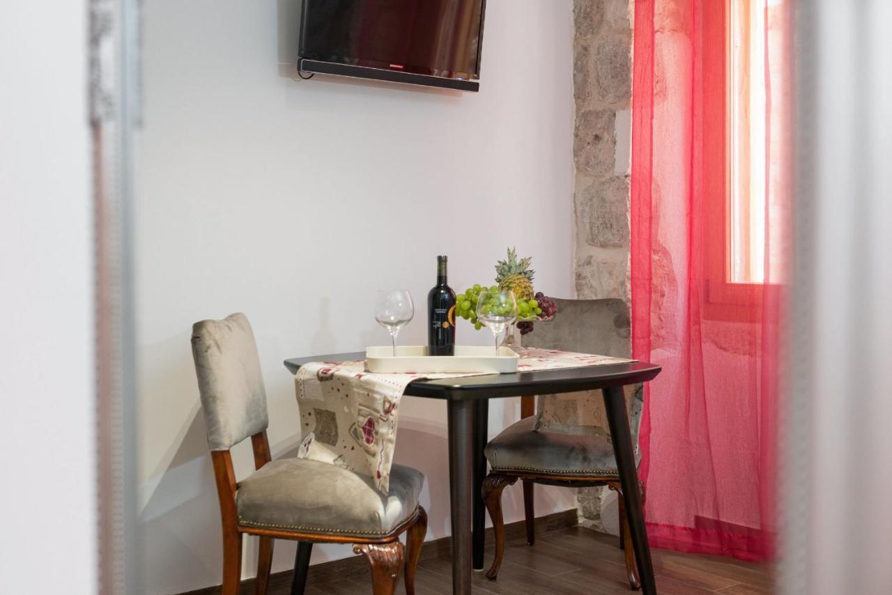 Aparthotel Vintage House Al Pozzo Hvar Town Exterior foto