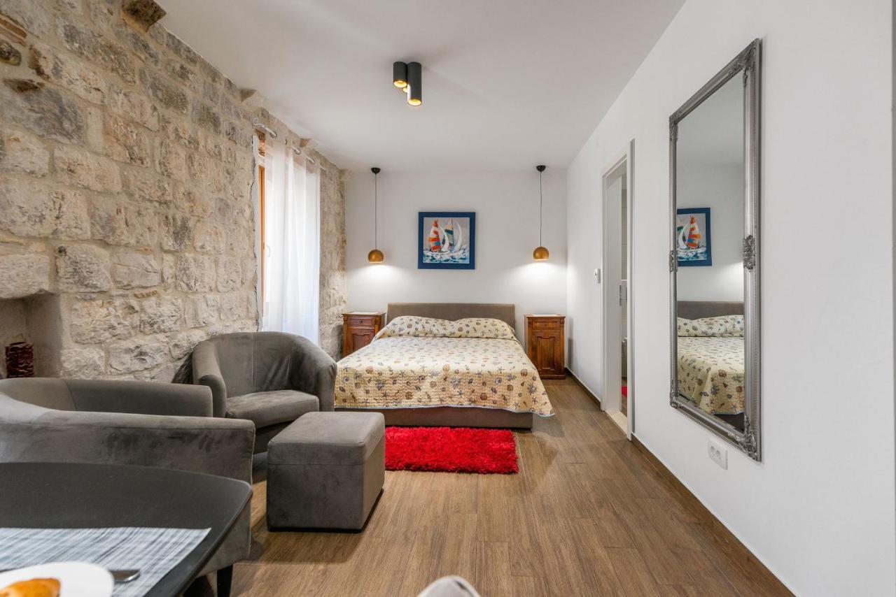 Aparthotel Vintage House Al Pozzo Hvar Town Exterior foto