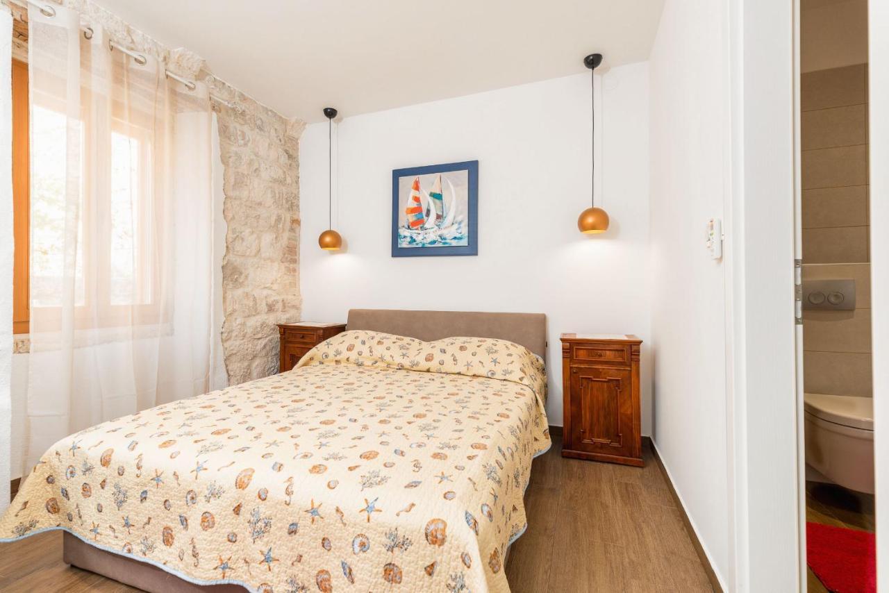 Aparthotel Vintage House Al Pozzo Hvar Town Exterior foto