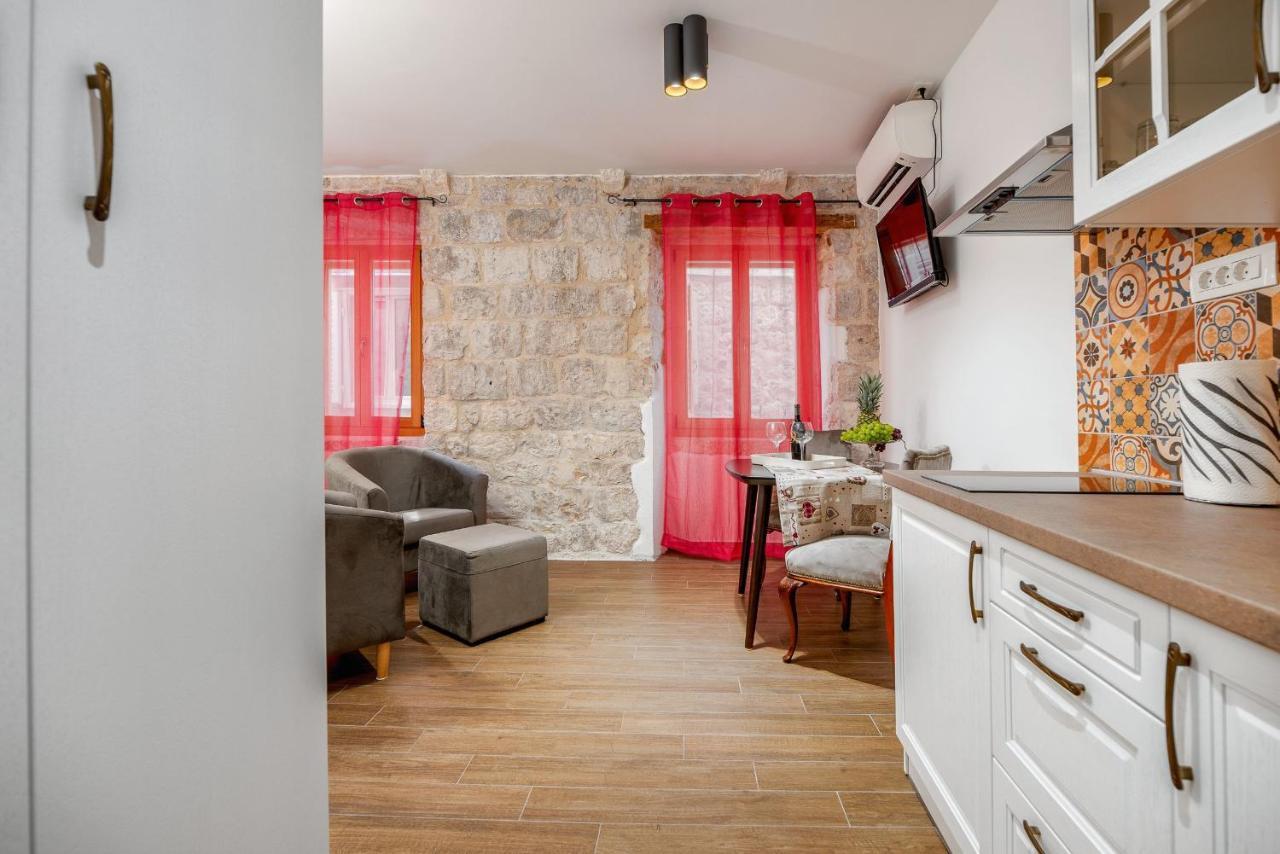 Aparthotel Vintage House Al Pozzo Hvar Town Exterior foto