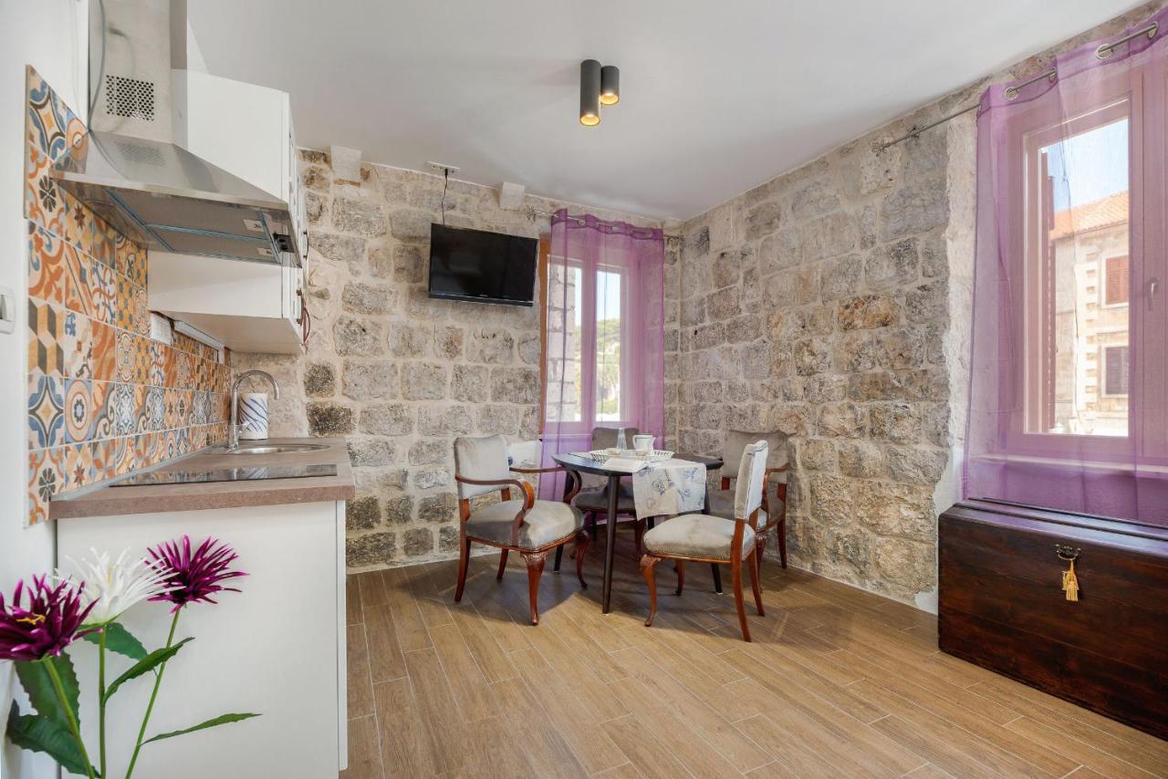 Aparthotel Vintage House Al Pozzo Hvar Town Exterior foto